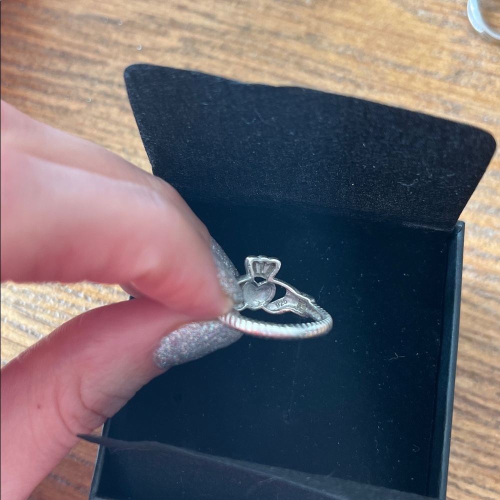 Authentic Irish Claddagh Ring - Picture 7 of 8